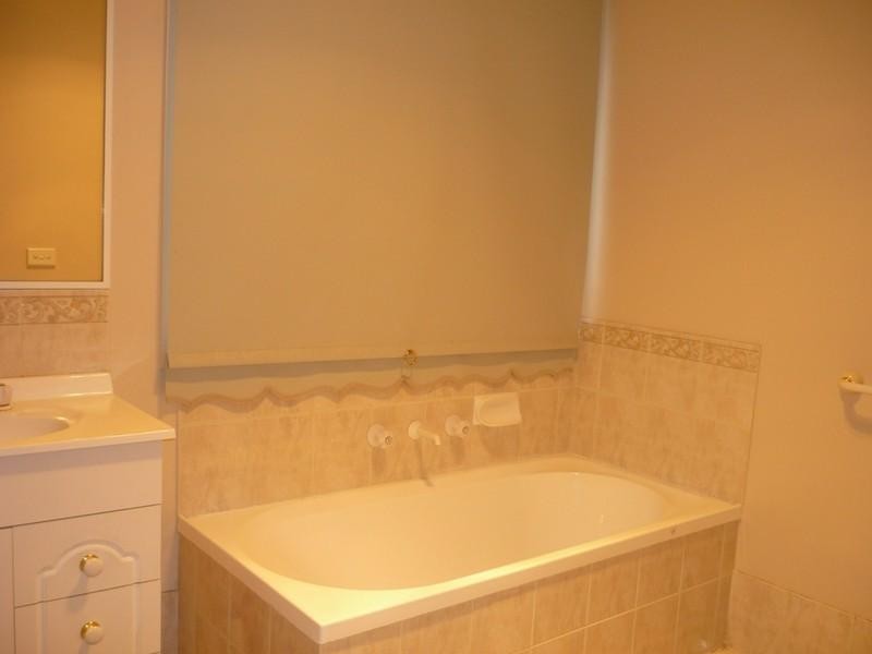 106 Rosella Ave,, Werribee VIC 3030