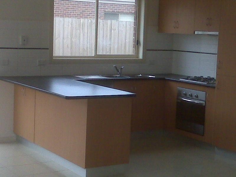 2/32 HARROW Place, Truganina VIC 3029