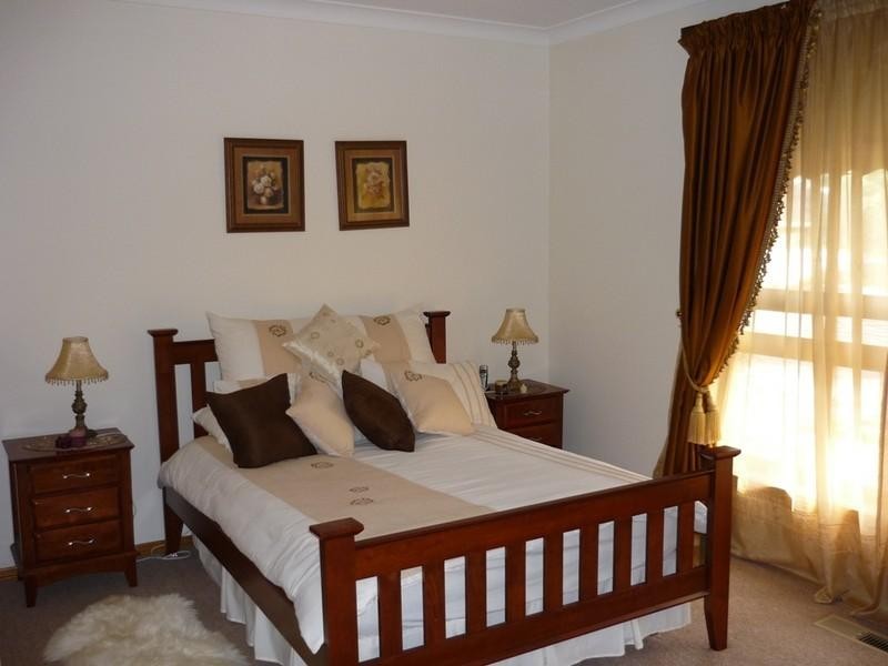 46 Oakdene Grove Sth, Altona Meadows VIC 3028