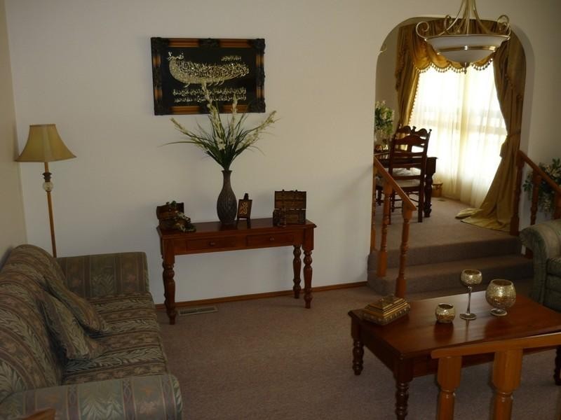 46 Oakdene Grove Sth, Altona Meadows VIC 3028