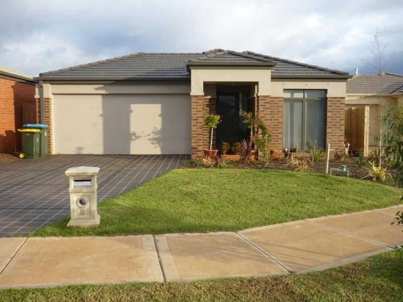 8 PAULO Street, Tarneit VIC 3029