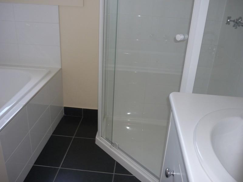 2/25 Williams Road, Laverton VIC 3028