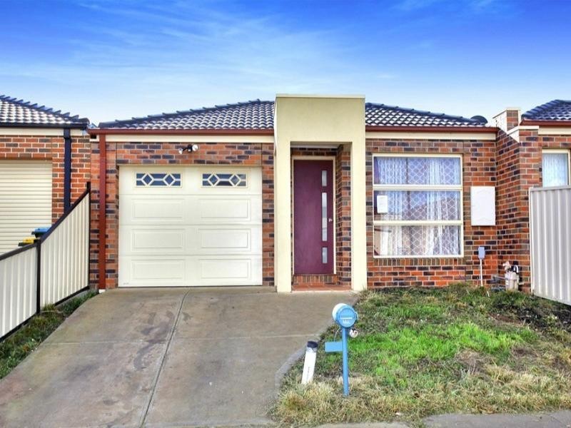 2/18 VANDERBILT Avenue, Truganina VIC 3029