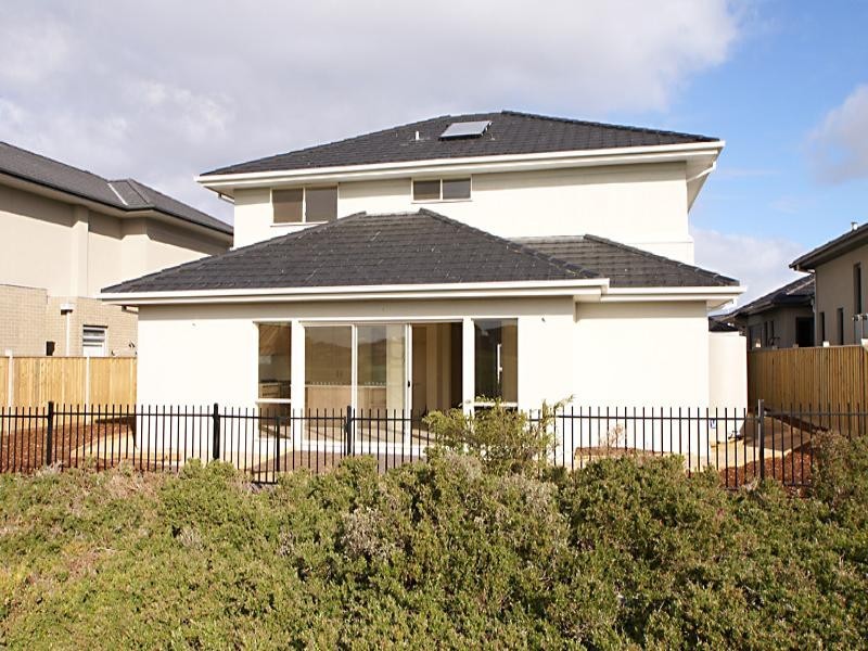 20 VAUCLUSE Boulevard, Werribee VIC 3030