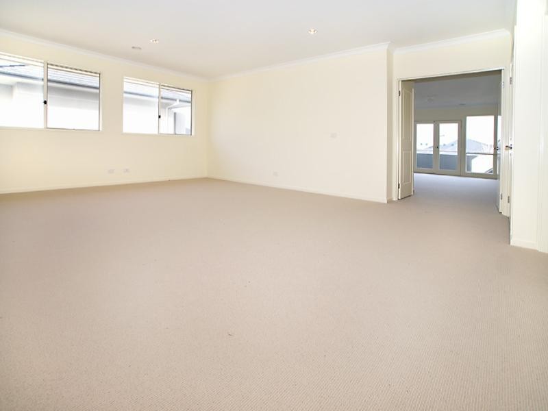 20 VAUCLUSE Boulevard, Werribee VIC 3030