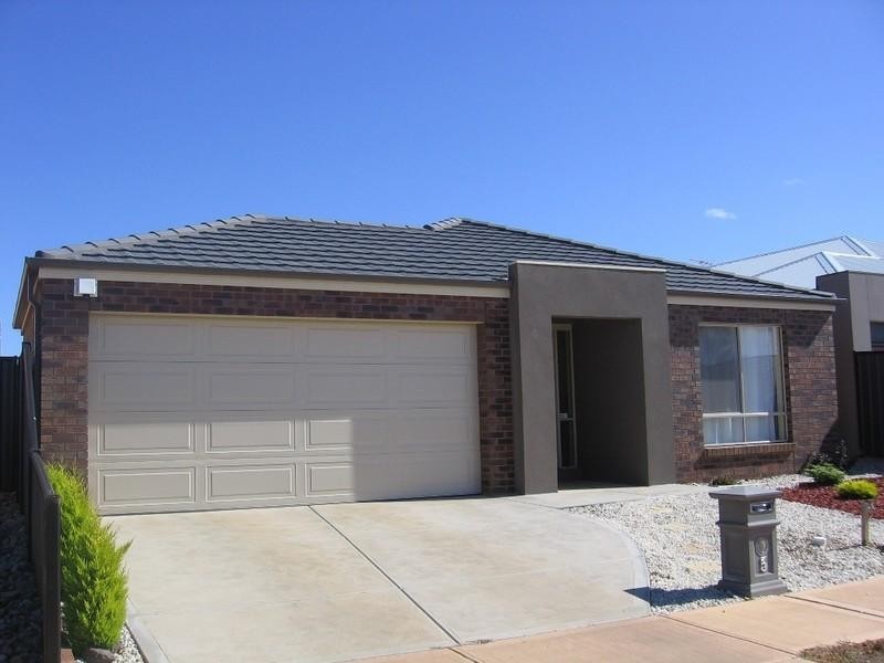 5 COOMBES COURT,, Point Cook VIC 3030