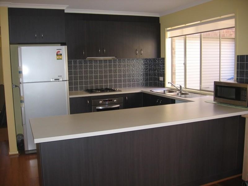 5 COOMBES COURT,, Point Cook VIC 3030