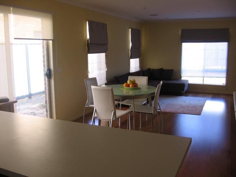 5 COOMBES COURT,, Point Cook VIC 3030