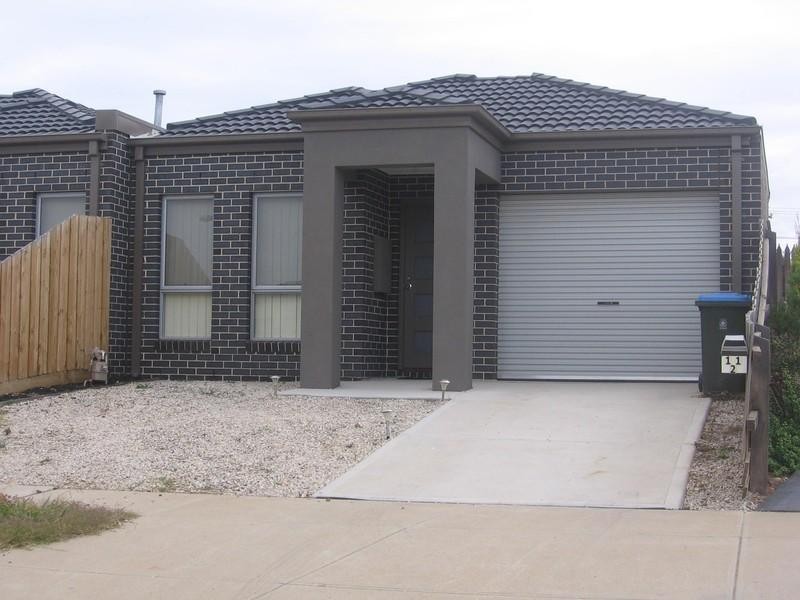 2/11 RUTMAN Close, Werribee VIC 3030