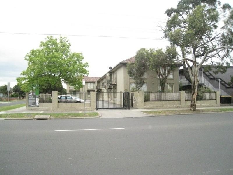 4/420 BLACKSHAWS Road, Altona VIC 3018