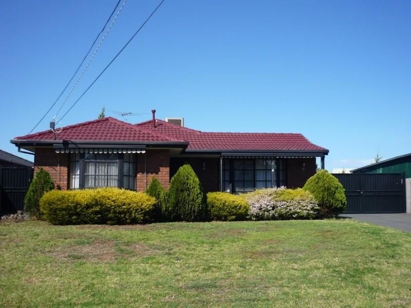 16 BROMAGE Close, Hoppers Crossing VIC 3029