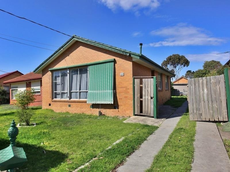 24 Henderson Street, Laverton VIC 3028
