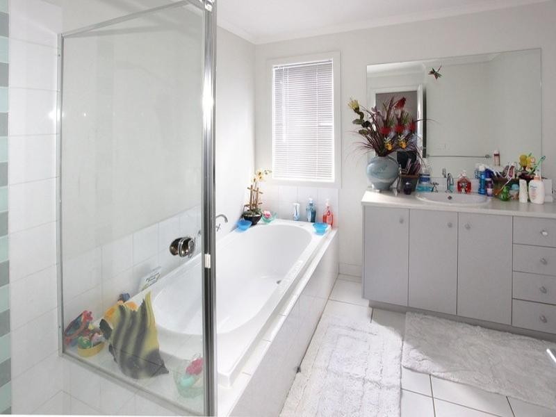 65 HATCHLANDS Drive, Deer Park VIC 3023