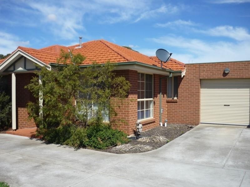 4/27-29 EAMES Avenue, Brooklyn VIC 3012