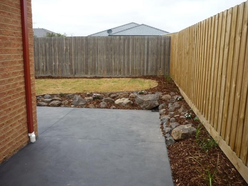 41 DOLPHIN Crescent, Point Cook VIC 3030