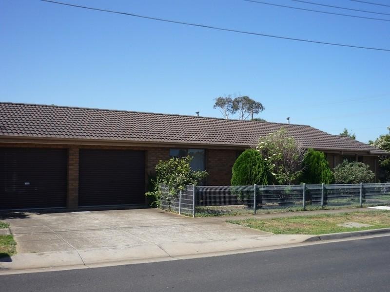 127 MOSSFIELD Drive, Hoppers Crossing VIC 3029