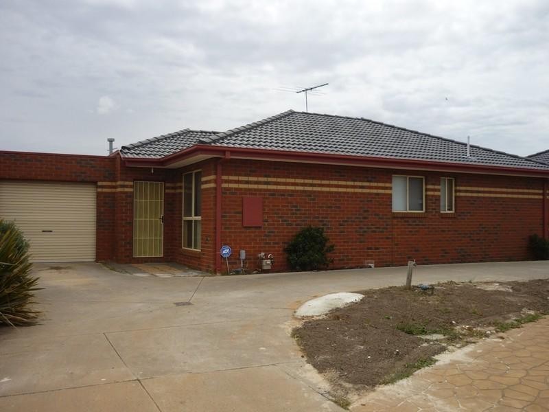 1/5 Hendriks Court, Werribee VIC 3030