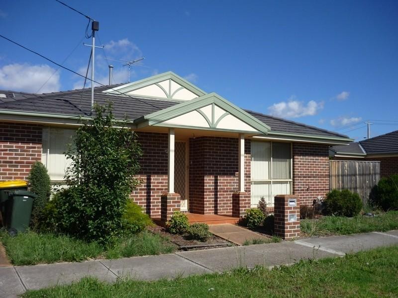 12 ROWSON COURT,, Altona Meadows VIC 3028