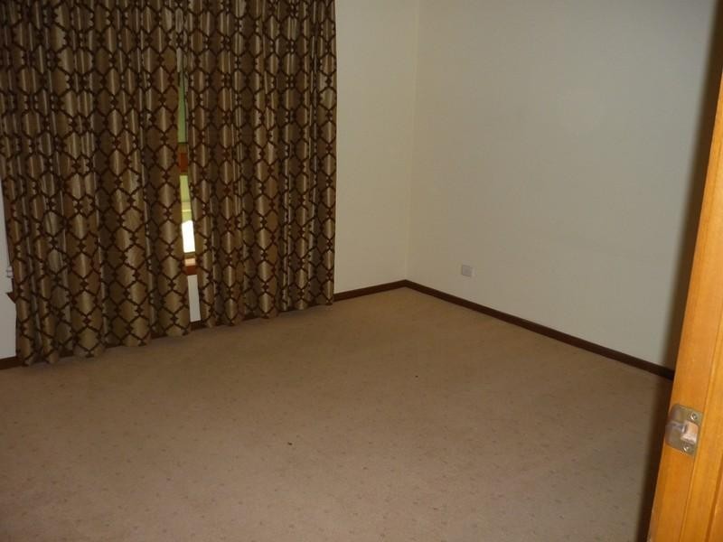 4 BRUCE Street, Laverton VIC 3028