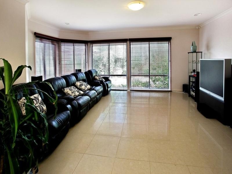 7 Crystal Court, Werribee VIC 3030