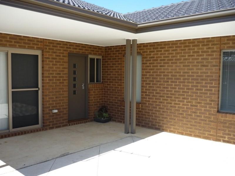 1/7 HUXTABLE Avenue, Altona North VIC 3025