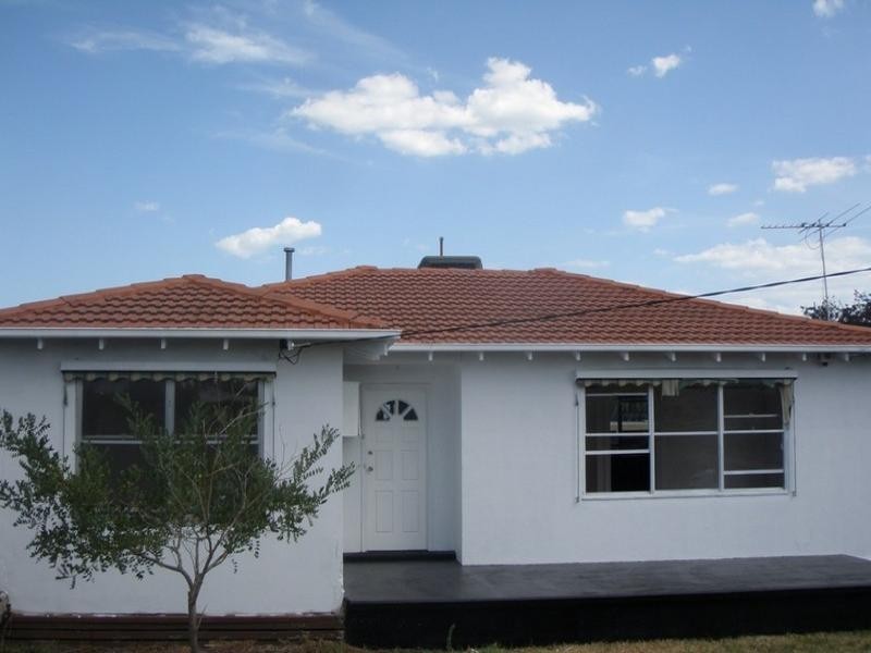 16 Hillman Street, Laverton VIC 3028