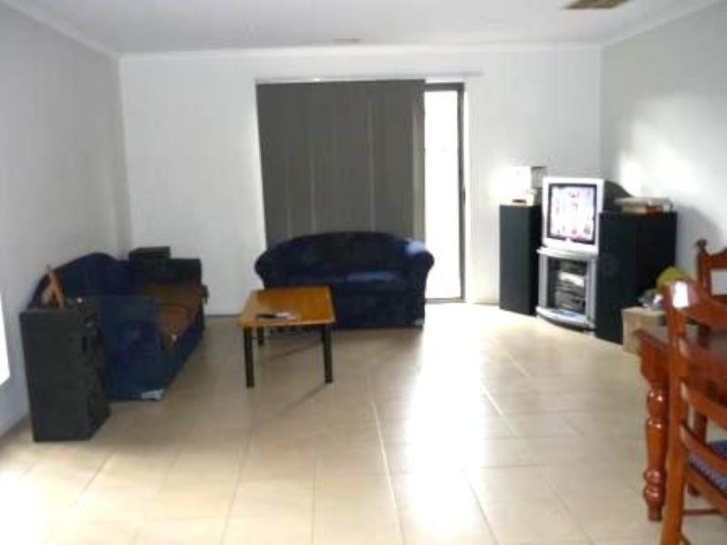 19 Edmondshaw Drive, Deer Park VIC 3023