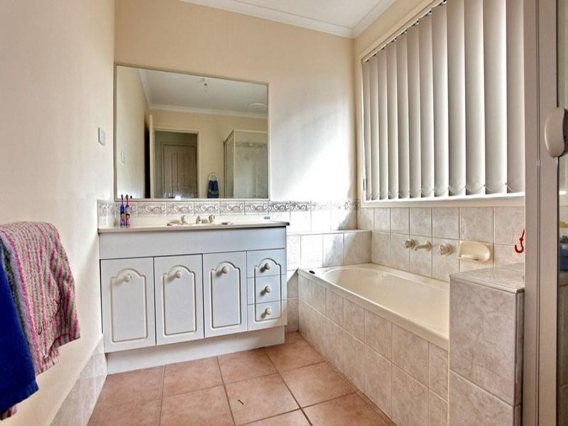 23 Lush Court, Altona Meadows VIC 3028