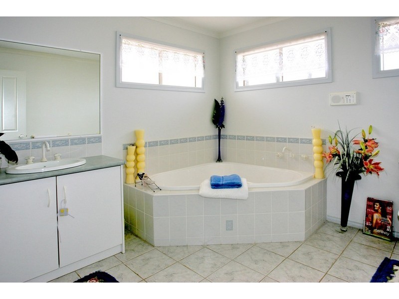 11 Glenwood Close, Hoppers Crossing VIC 3029