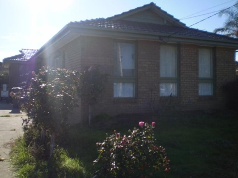 24 Claremont Crescent, Hoppers Crossing VIC 3029