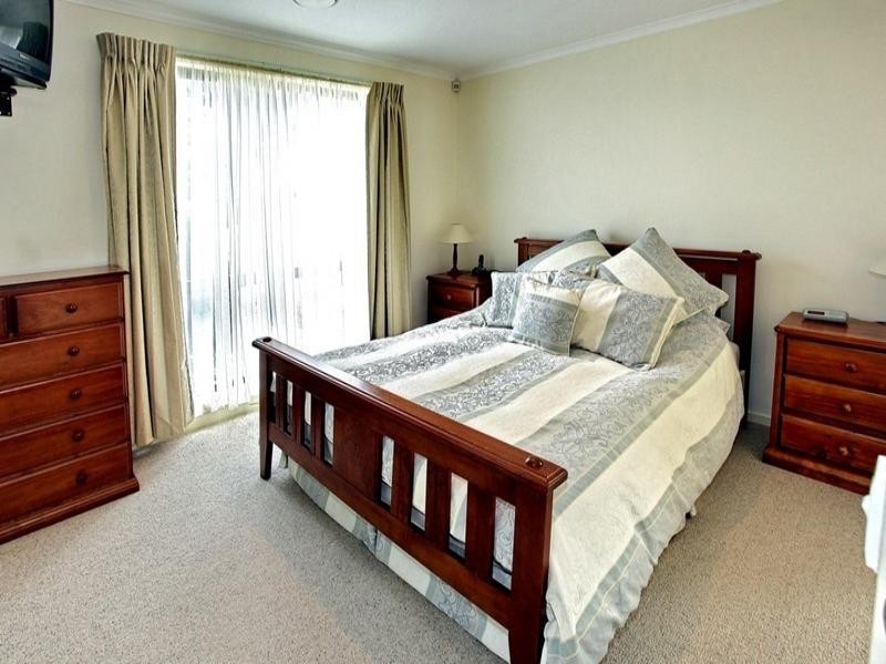 46 Sommers Drive, Altona Meadows VIC 3028