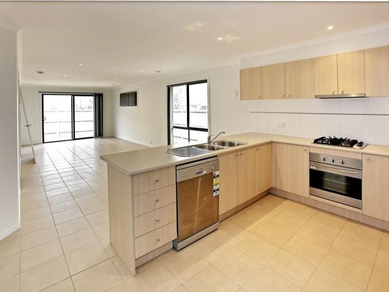 36 Edmund Drive, Tarneit VIC 3029