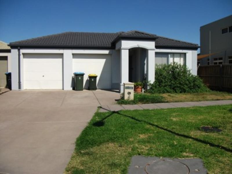 6 Windsong Way, Point Cook VIC 3030