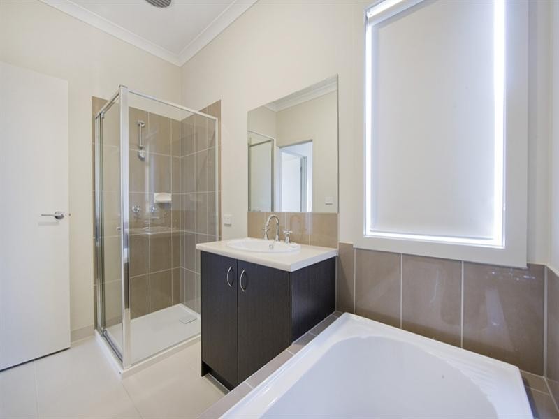 132 Yuruga Boulevard, Point Cook VIC 3030