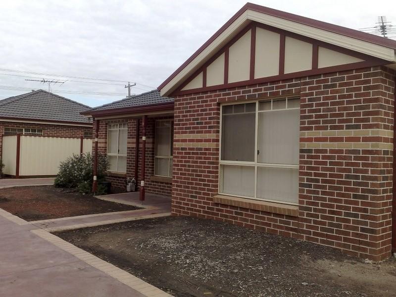 2/44 Hogans Road, Hoppers Crossing VIC 3029