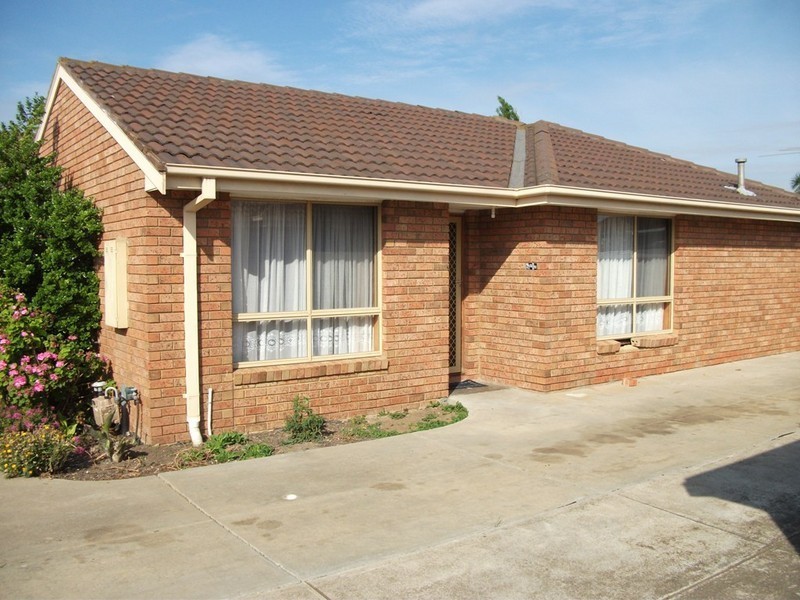 2/9 Farrant Court, Altona Meadows VIC 3028