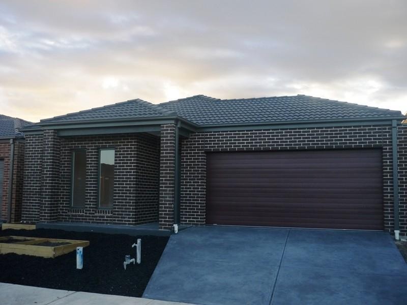 10 Dianella Street, Point Cook VIC 3030