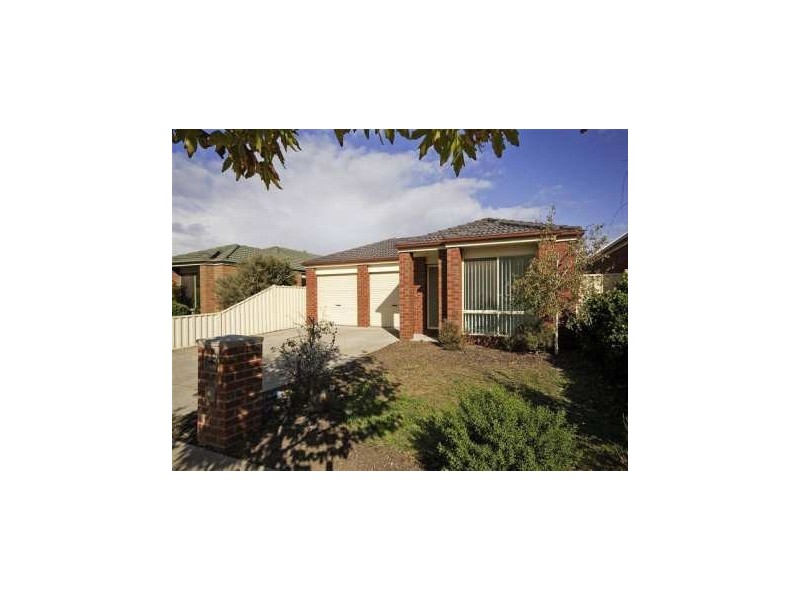 4 Beveridge Court, Point Cook VIC 3030