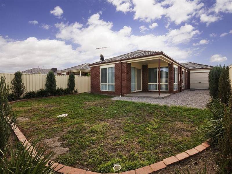 4 Beveridge Court, Point Cook VIC 3030