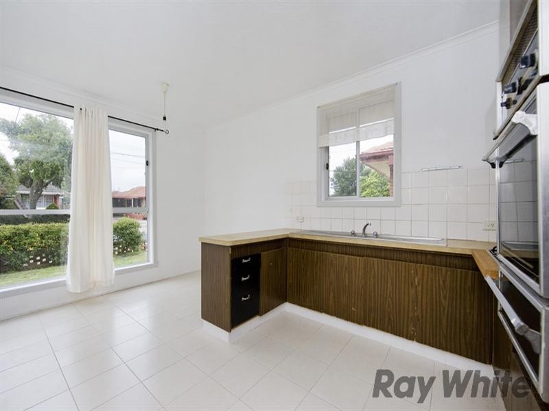 24 Henderson Street, Laverton VIC 3028