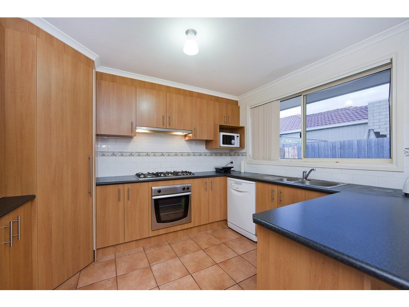 2/14 May Avenue, Altona Meadows VIC 3028