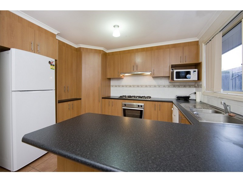 2/14 May Avenue, Altona Meadows VIC 3028