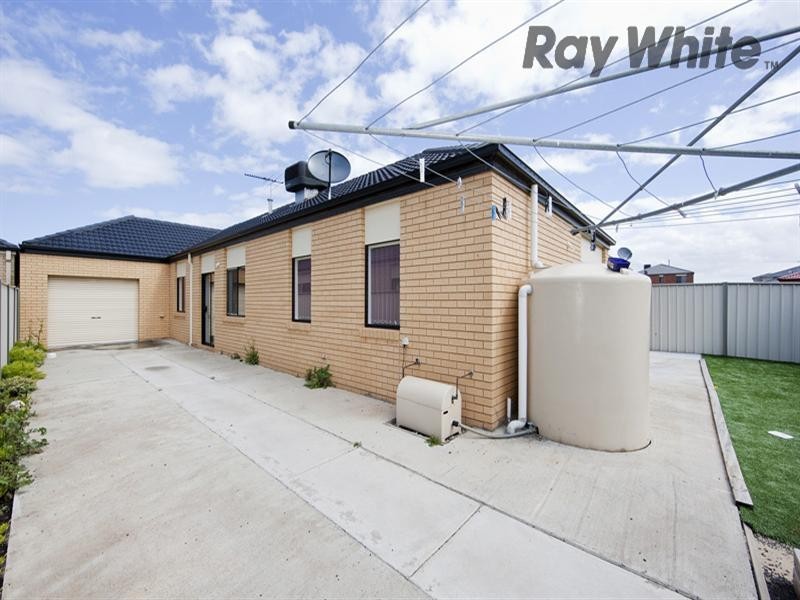 36 Rowland Drive, Point Cook VIC 3030