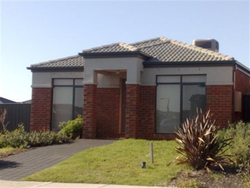 96 Hatchlands Drive, Deer Park VIC 3023