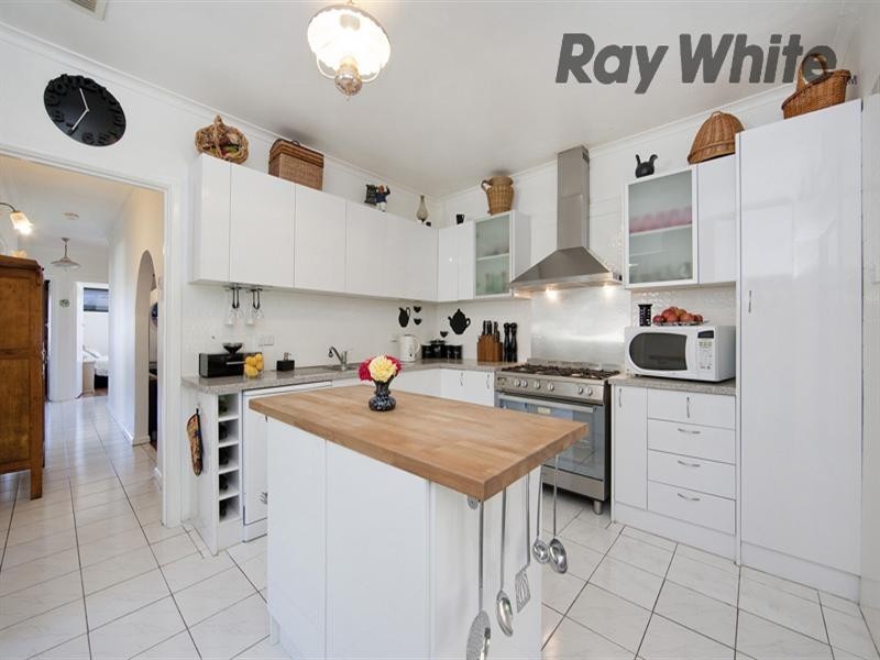 19 Railway Avenue, Laverton VIC 3028