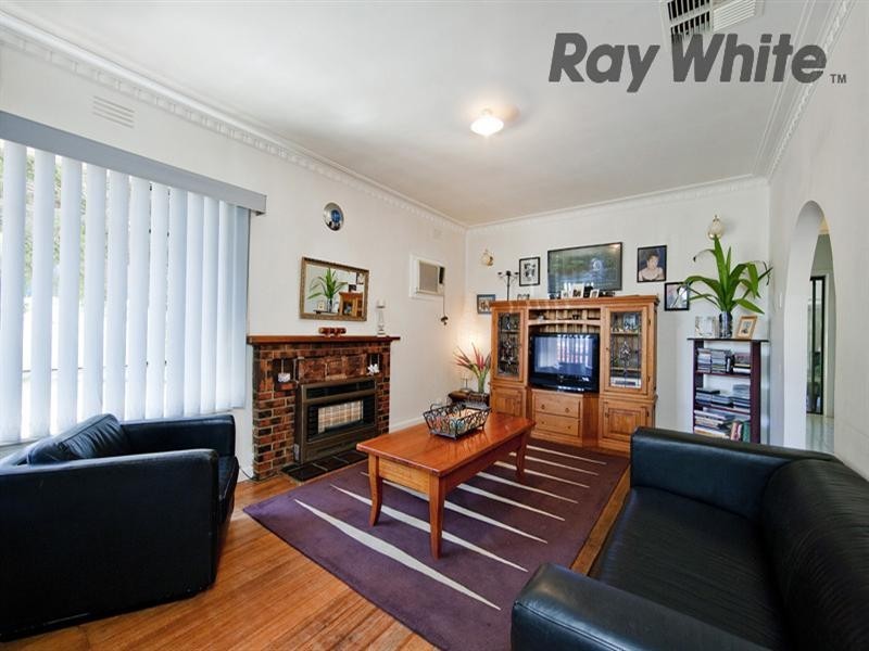 19 Railway Avenue, Laverton VIC 3028