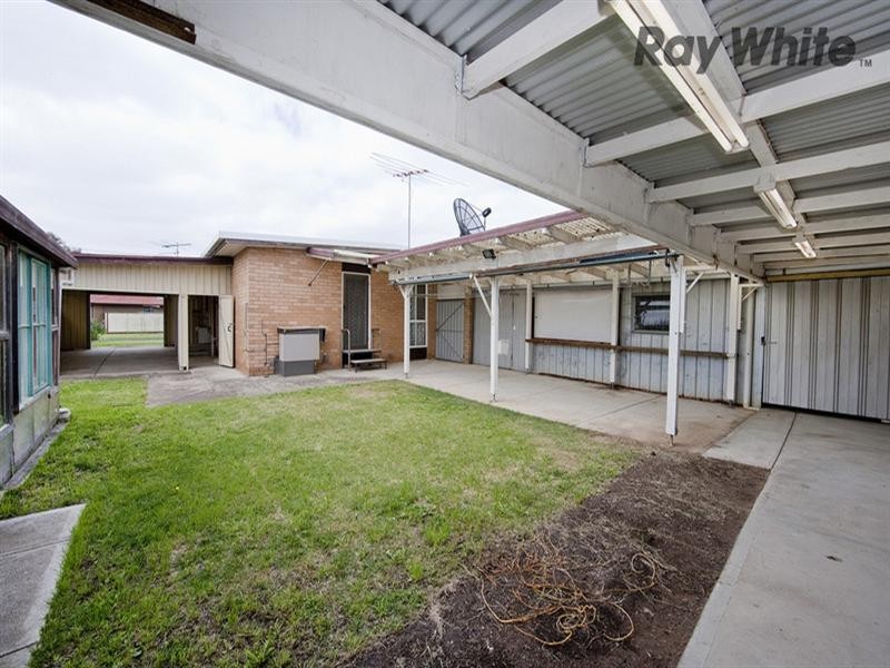25 Bennett Street, Sunshine West VIC 3020