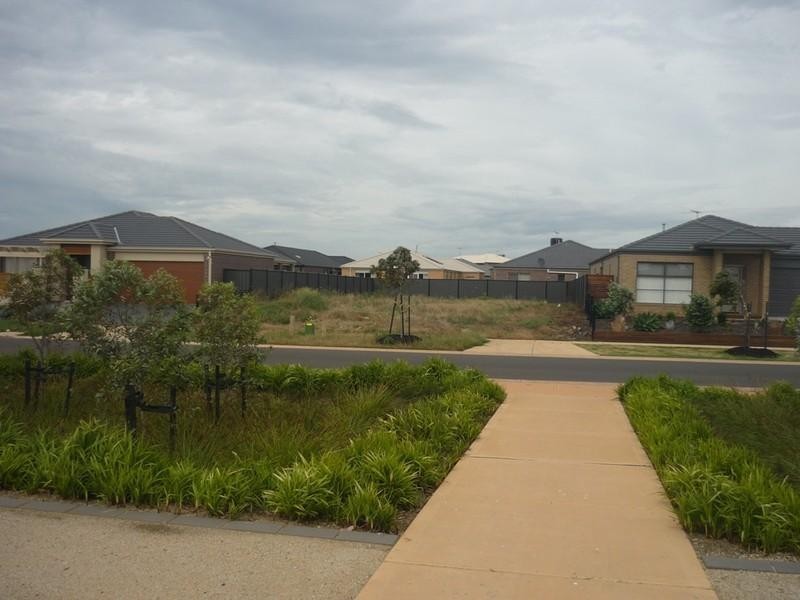 25 Breasley Parkway, Point Cook VIC 3030