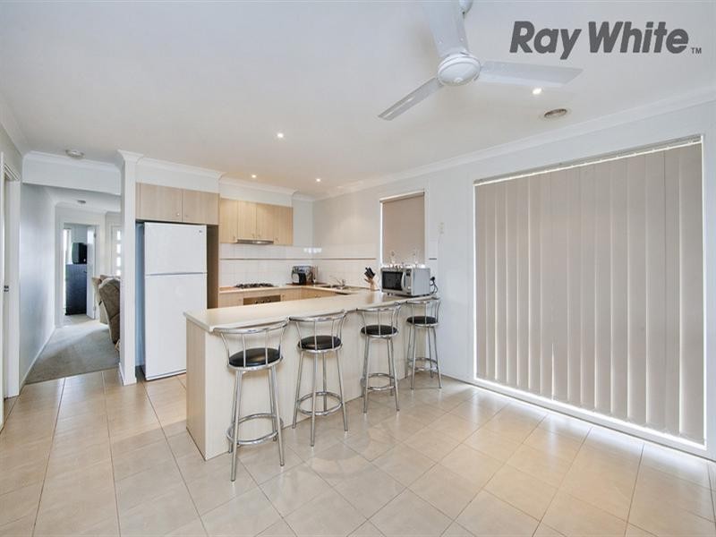 24 Pioneer Drive, Deer Park VIC 3023