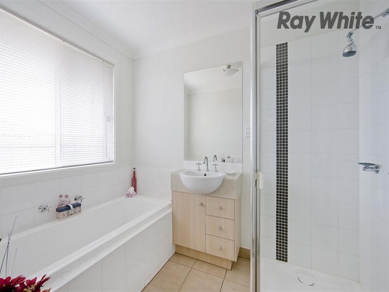 24 Pioneer Drive, Deer Park VIC 3023